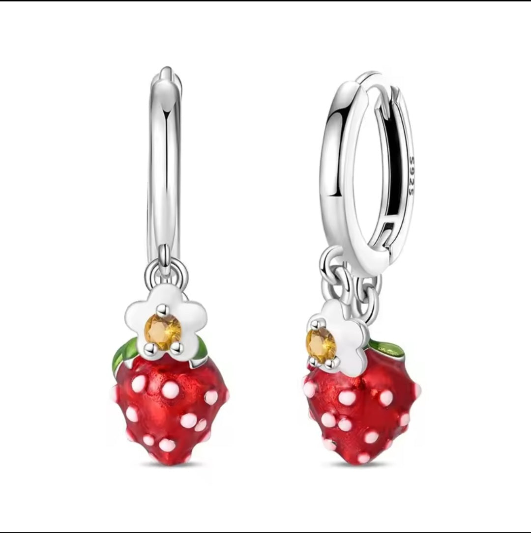 Beautiful strawberry 925 earrings